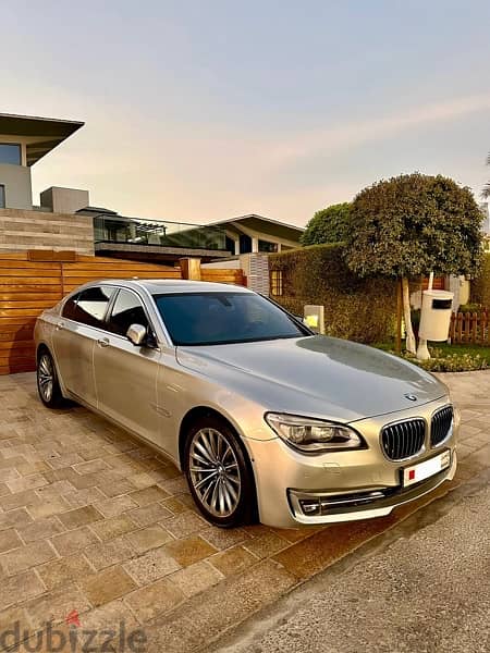 BMW 7-Series 2015 very clean car 0