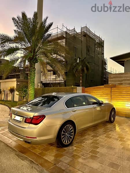 BMW 7-Series 2015 very clean car 2