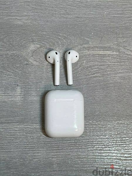 original Apple Airpods 2nd Gen very good condition 0