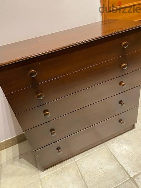 Chest of drawer with 5 drawers 2