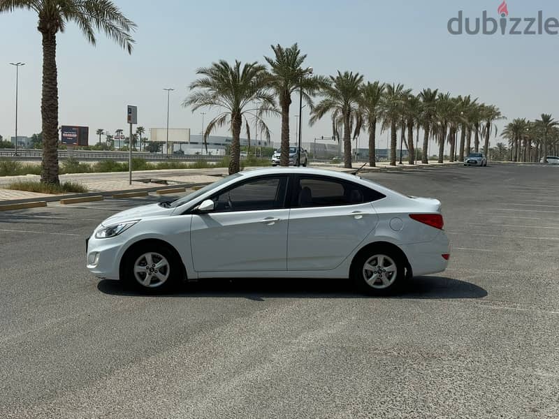 Hyundai Accent 2018 white 2