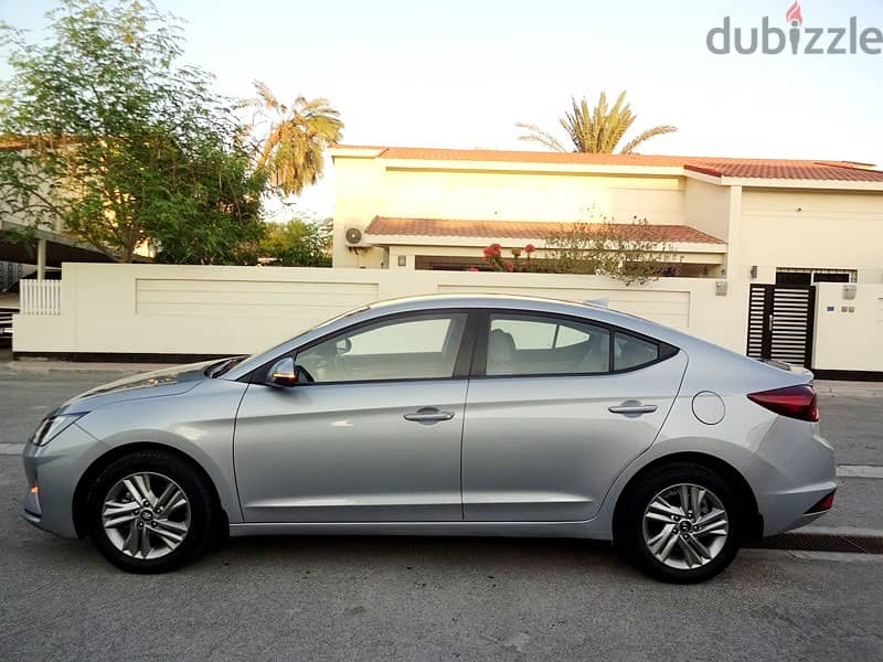 Hyundai Elantra 2.0 L 2020 Silver Single User Bahrain Car Zero Acciden 2