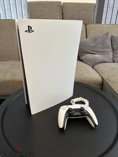 PS5 DIGITAL WITH CONTROLLER 0