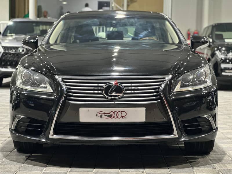 Lexus LS-Series 2015 1