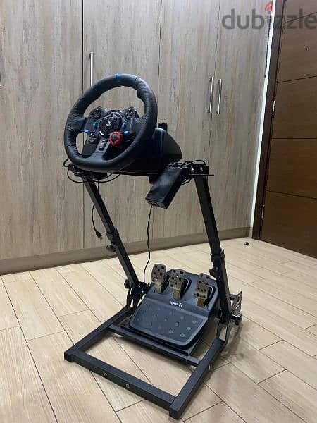 logitech G29 steering wheel including a stand for it 0