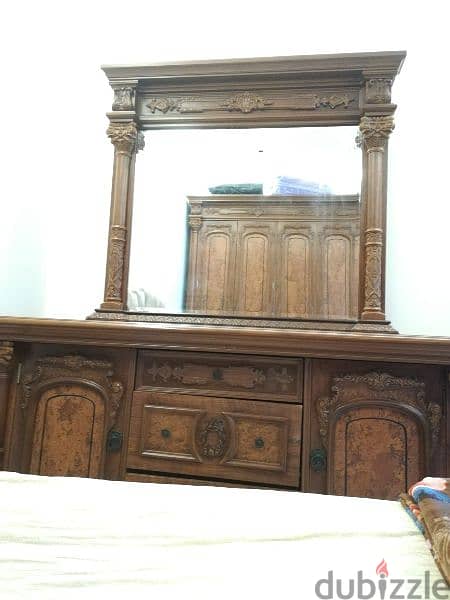 dressing table 2