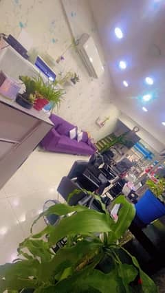 sel for ladies saloon