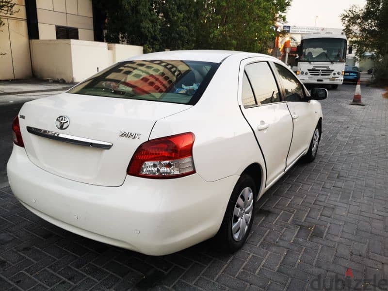 Toyoto Yaris 2010 2