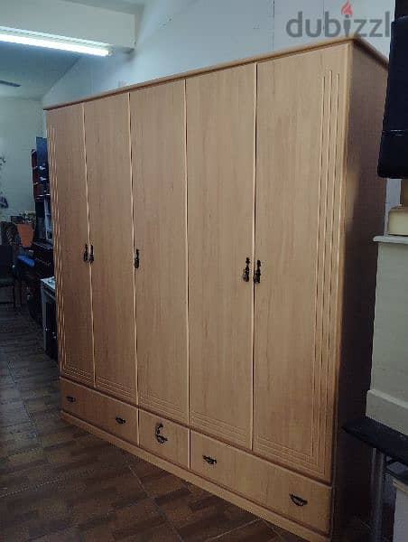 Bedroom Set for sale good condition call Whatsapp 34439020 3