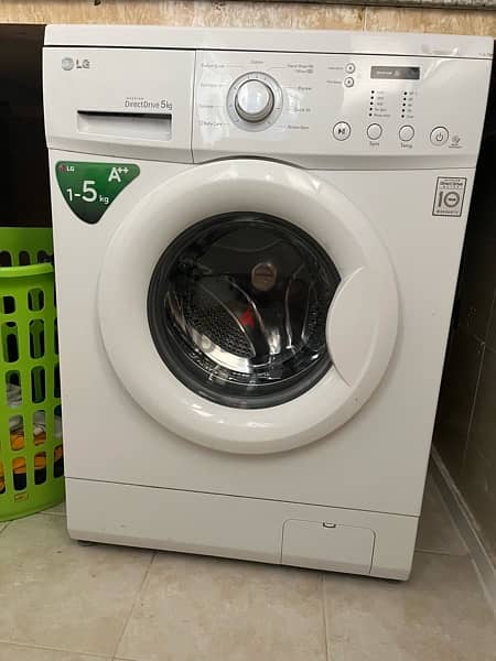 Selling LG Front loading washing machine 1