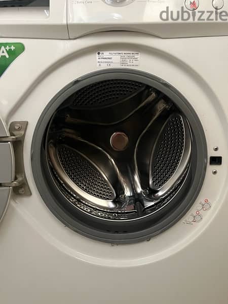 Selling LG Front loading washing machine 2