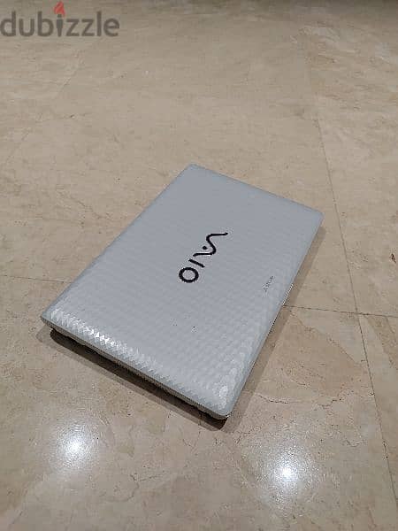 Sony Vaio Core i3 Laptop 1