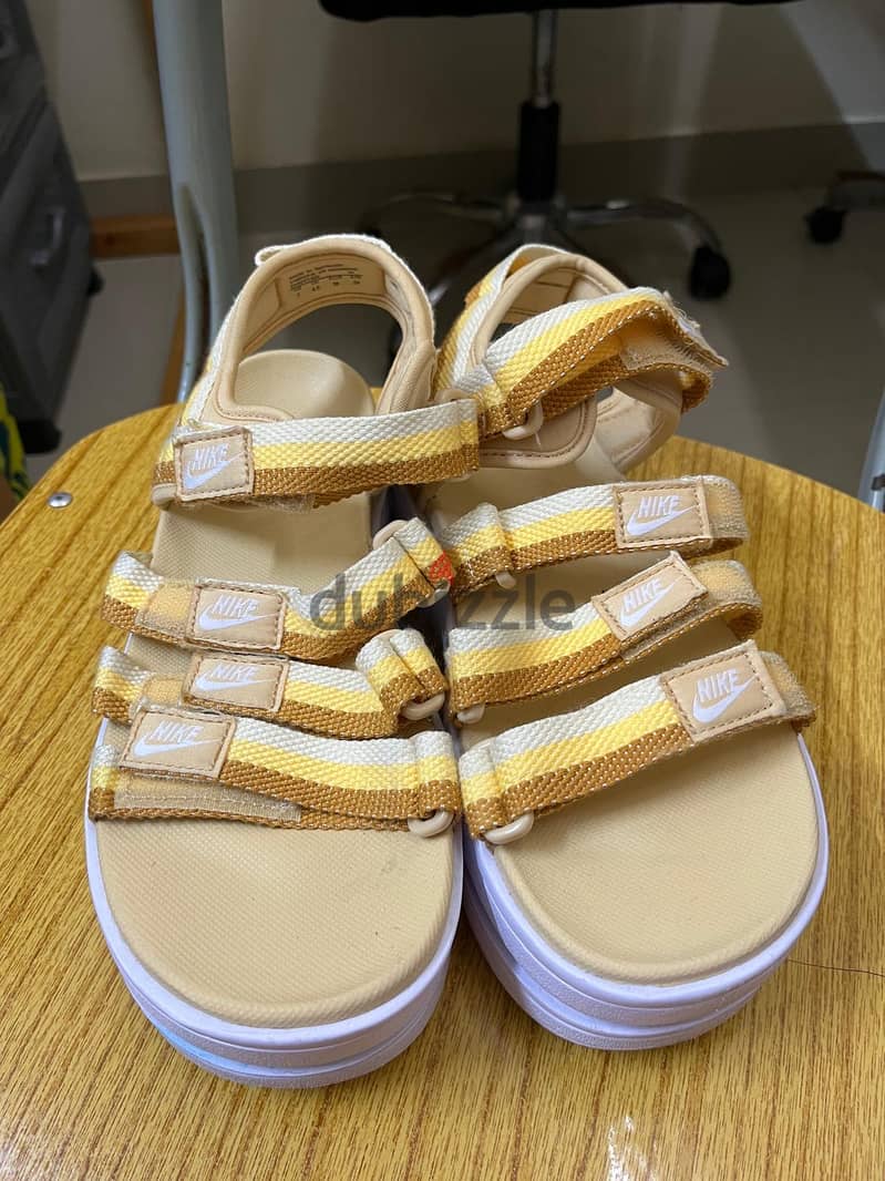 Nike Icon Classic Sandals 4