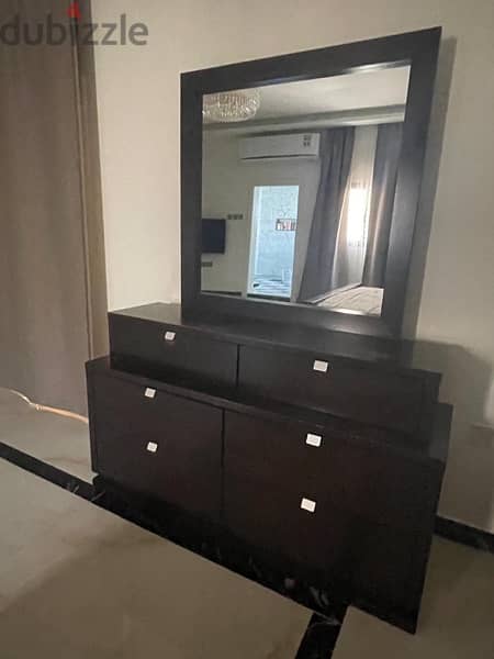 dressing table with mirror + long mirrror 0