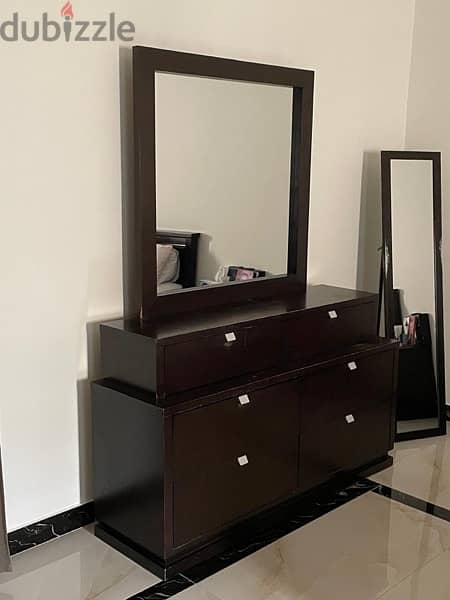 dressing table with mirror + long mirrror 1