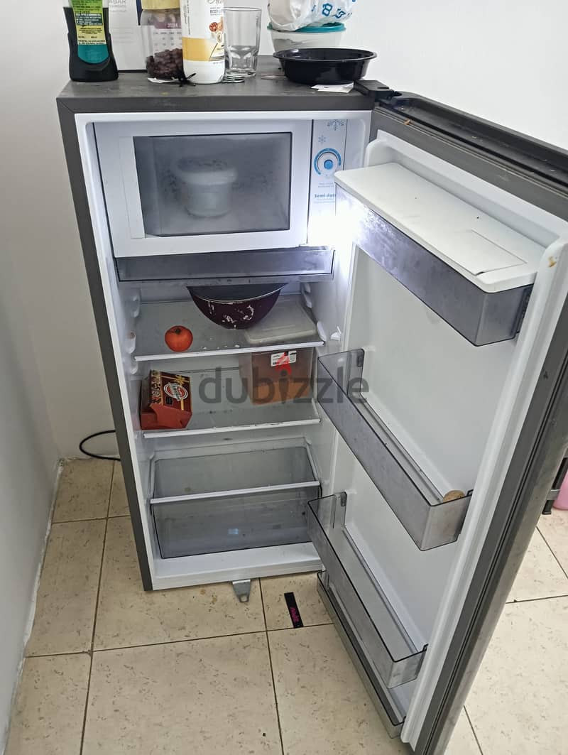 Fridge for sell just one year old 50BB 1