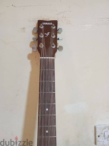 guitar Yamaha 3