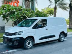 Peugeot Partner cargo van 2022 model verywell maintained 33239169