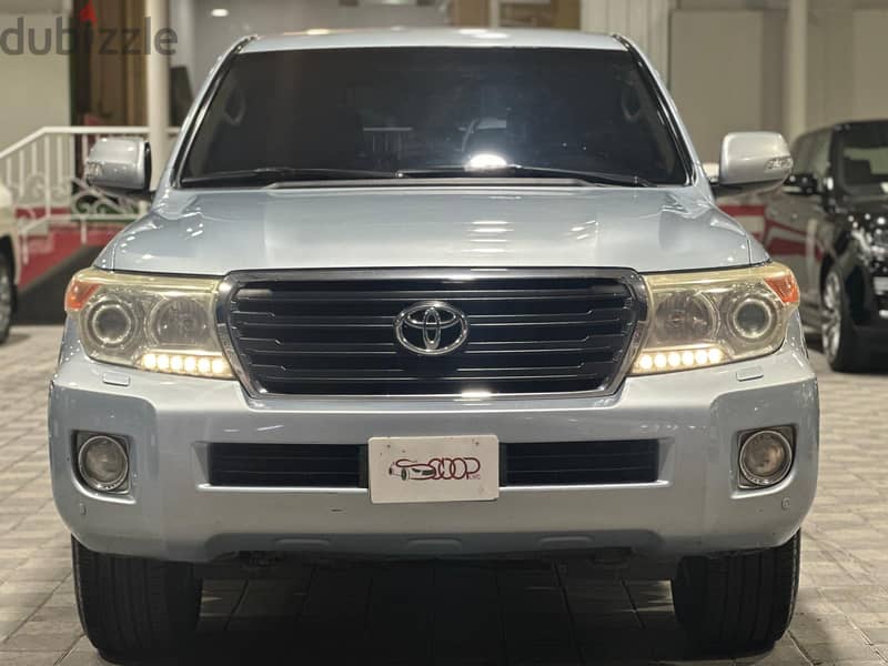 Toyota Land Cruiser 2012 1