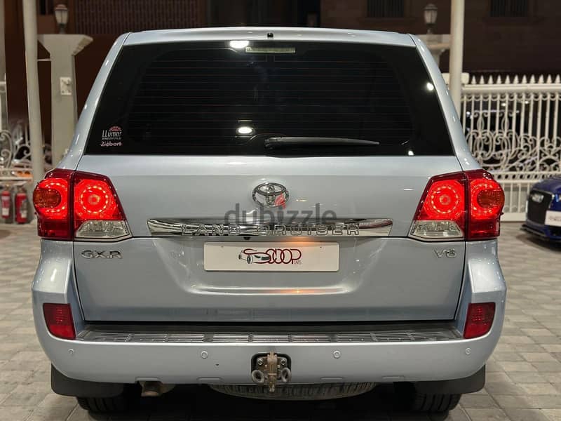 Toyota Land Cruiser 2012 10