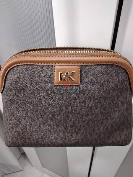 ORIGINAL MICHAEL KORS SLING BAG 2