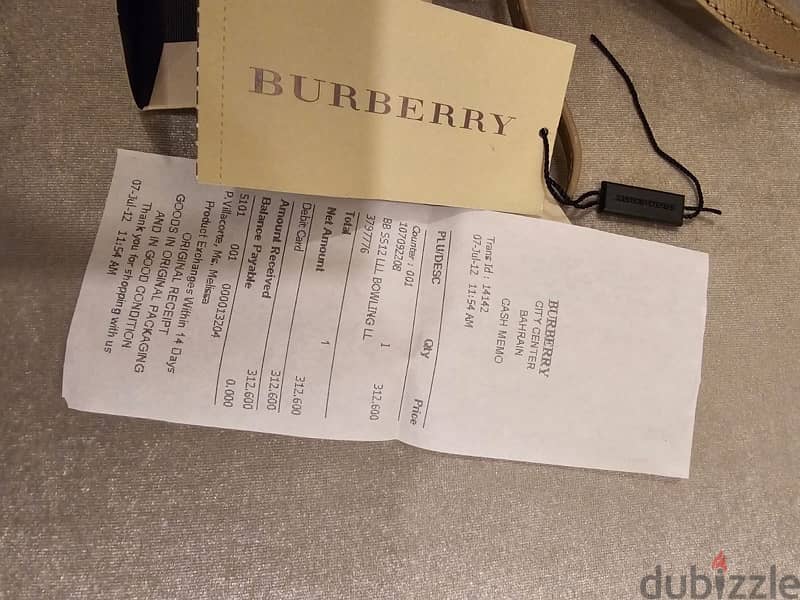 Burberry Handbag (DAMAGED STRAP) 4