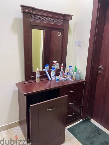 wardrobe and dressing table for sale 1