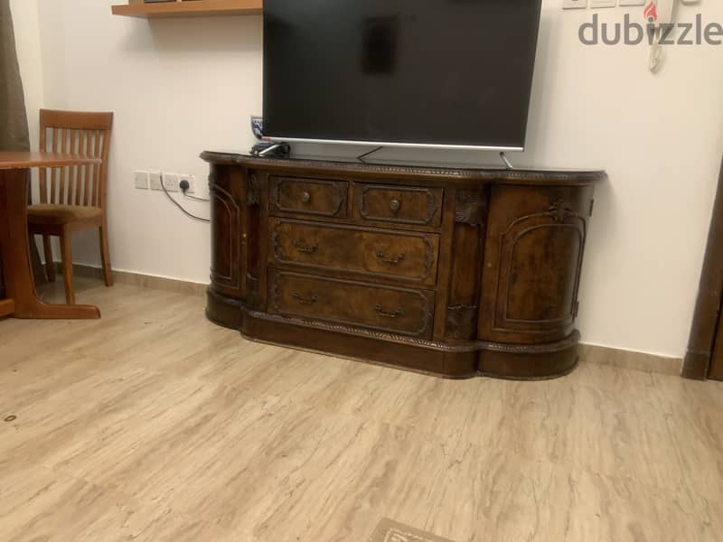 Strong antique TV unit stand for sale for 28 bd. Call:39219717 1