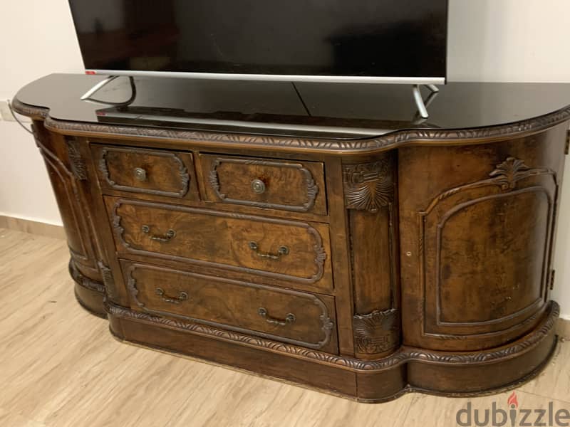 Strong antique TV unit stand for sale for 28 bd. Call:39219717 2