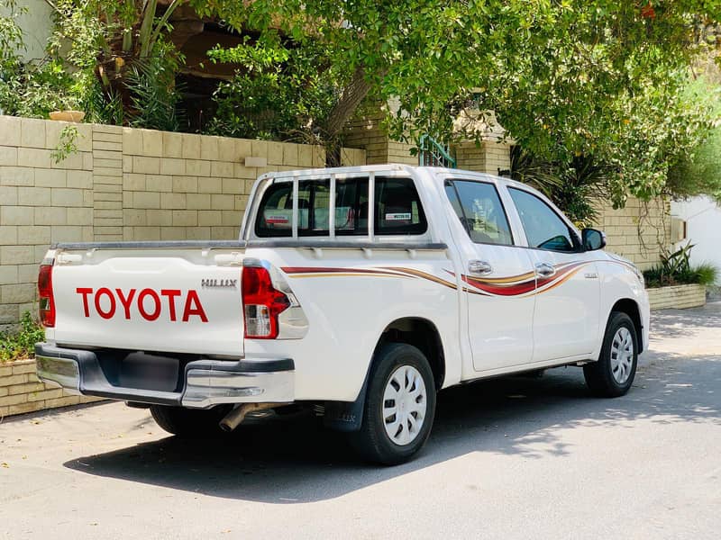 TOYOTA HILUX DOUBLE CABIN PICKUP 2021 MODEL SINGLE OWNER 33239169 1