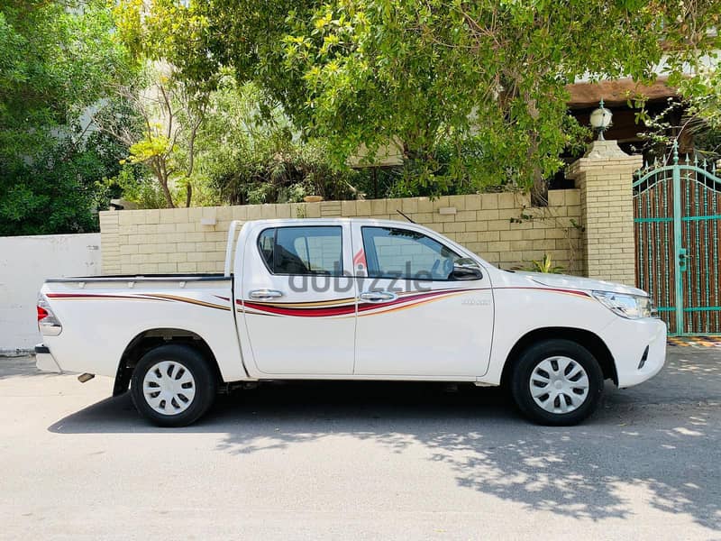 TOYOTA HILUX DOUBLE CABIN PICKUP 2021 MODEL SINGLE OWNER 33239169 2