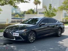 2022 model Lexus ES 350 0