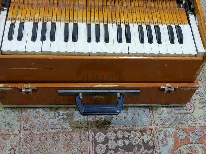 harmonium 4