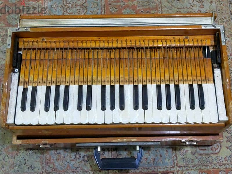 harmonium 6