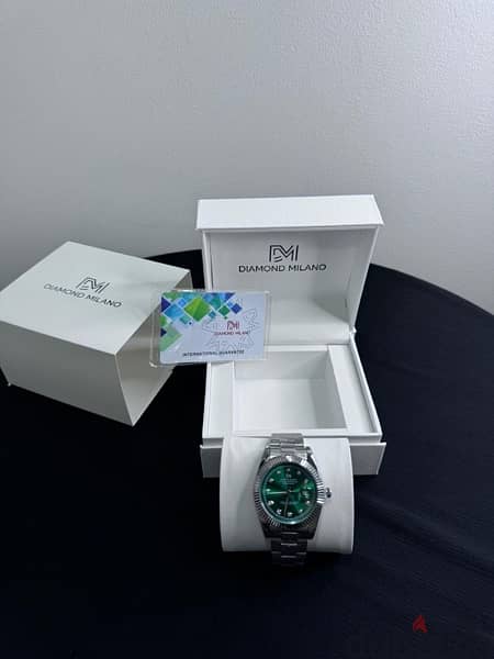 Diamond Milano watch, new, unused, with all accessories. 0