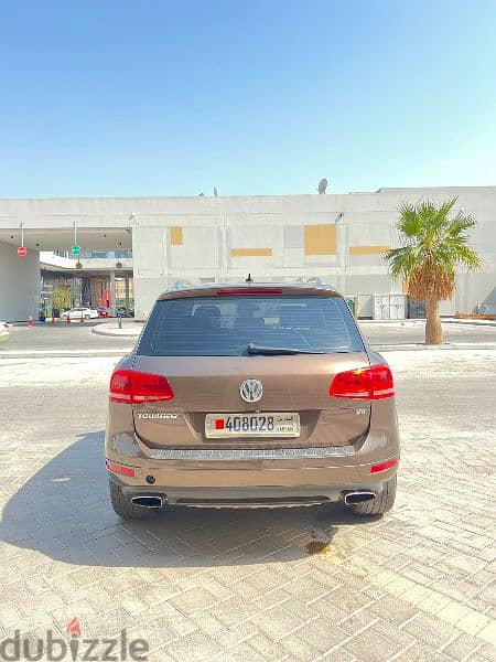 Volkswagen Touareg V6 2012 Full Option Clean Condition 3