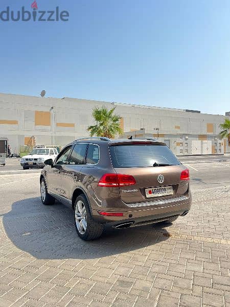 Volkswagen Touareg V6 2012 Full Option Clean Condition 5