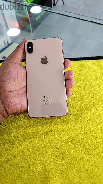 iPhone XS Max 64GB 90% battery health 1