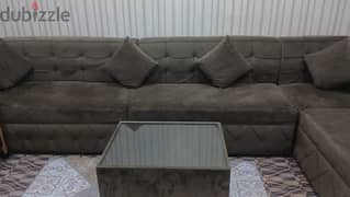 Neat and clean sofa Nothing broken or teared negotiable 0