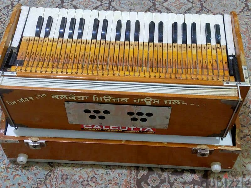 harmonium 4