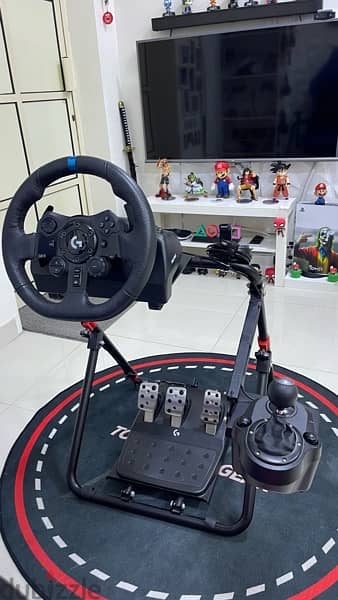 logitech g923 with shifter ps5 with stand  very good condition 3