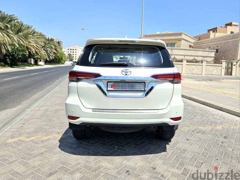 TOYOTA FORTUNER 2019 SINGEL OWNER 7 SEATER SUV JEEP 4