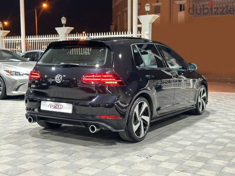 Volkswagen Golf 2017 11