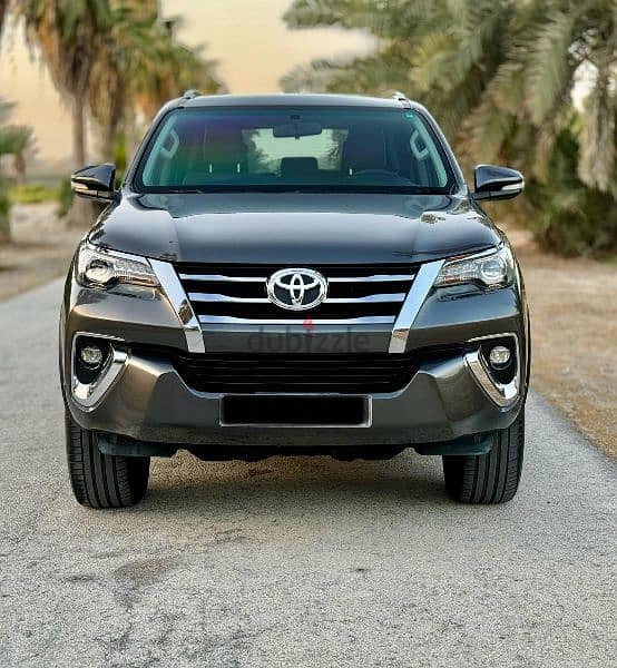 Toyota Fortuner 2017 V6 1