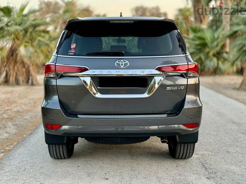 Toyota Fortuner 2017 V6 5