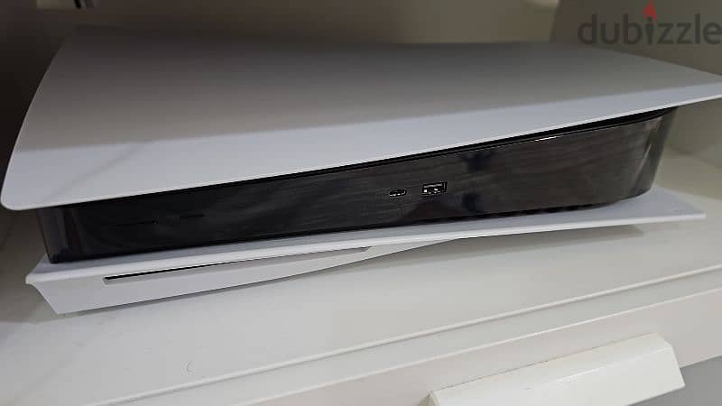 PLAYSTATION 5 slightly used 1