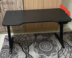 gaming table for sale in perfect condition 0