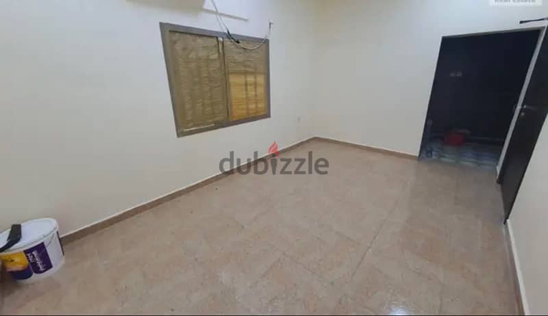 room for rent  in west Riffa includes  EWA 1