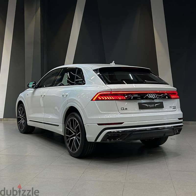 Audi Q8 2021 7