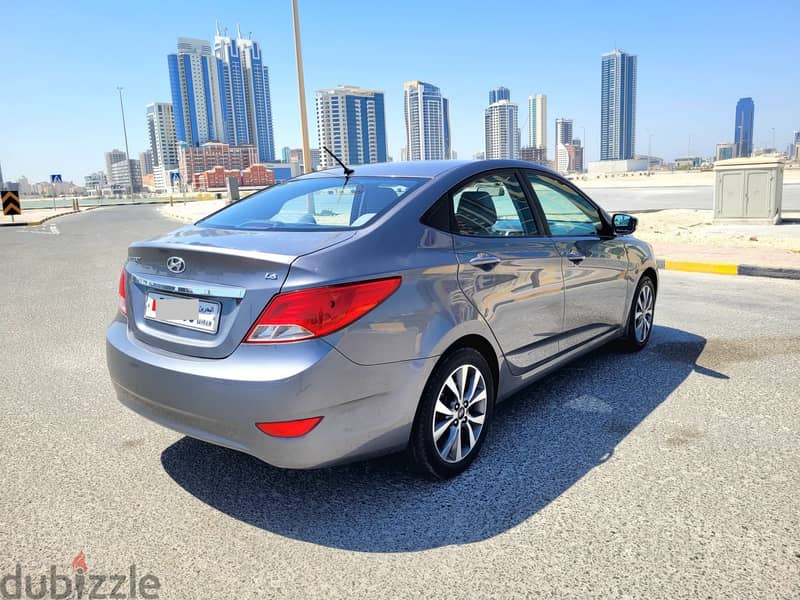 Hyundai Accent 2017-with Sunroof 7